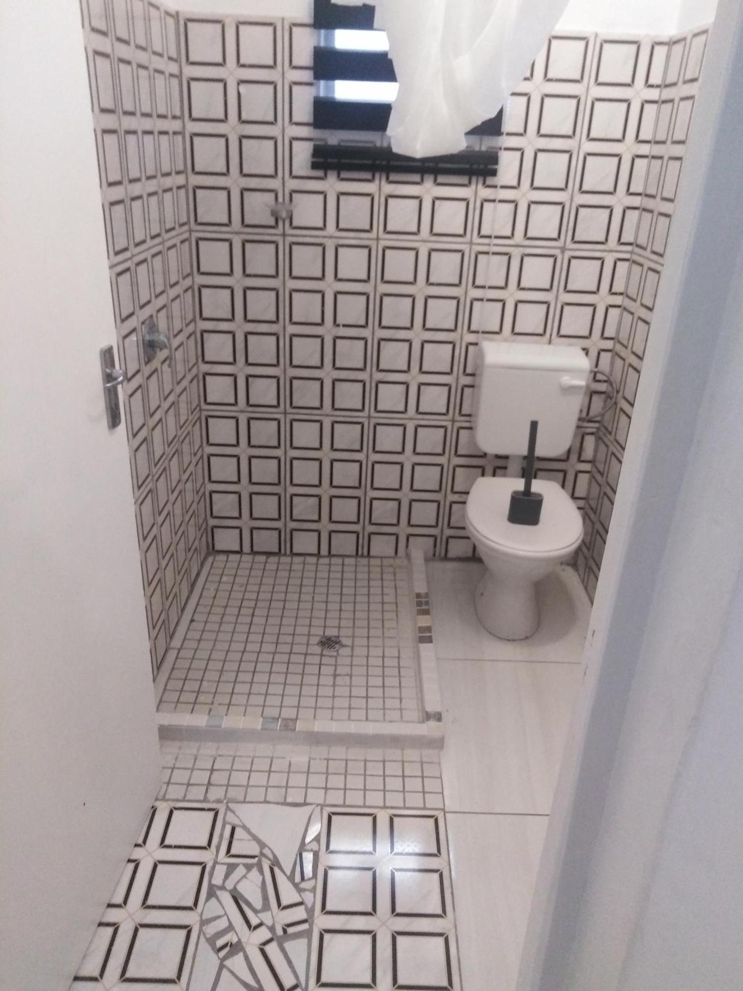 17 On Driffield Apartment East London